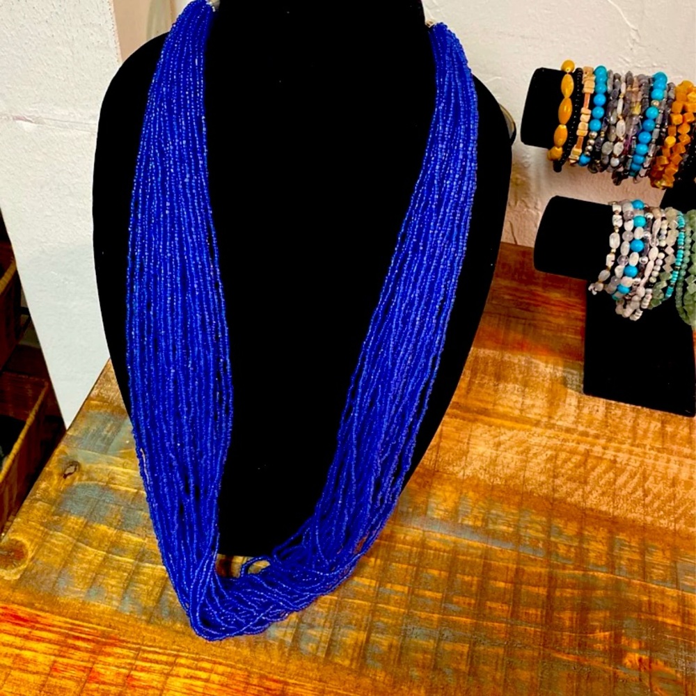 Multi strand seas bead necklace